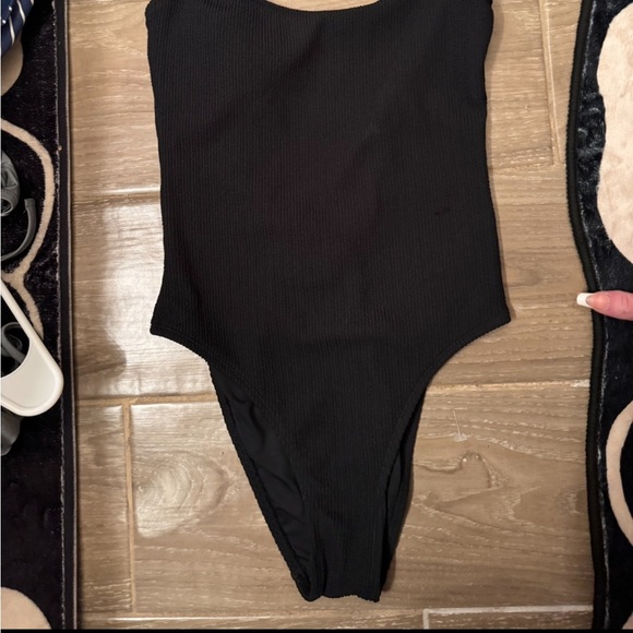 BLACK COTTON ON TEXTURED SCOOP NECK ONE PIECE SWIMSUIT CHEEKY BOTTOM XS - Picture 9 of 10